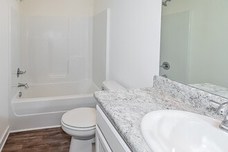 108 The Heights Dr in Calera, AL - Building Photo - Building Photo