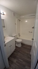 33305 Ryan Dr in Leesburg, FL - Building Photo - Building Photo
