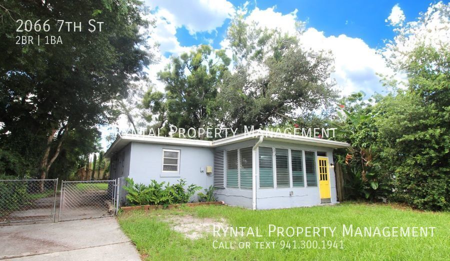 2066 7th St in Sarasota, FL - Building Photo