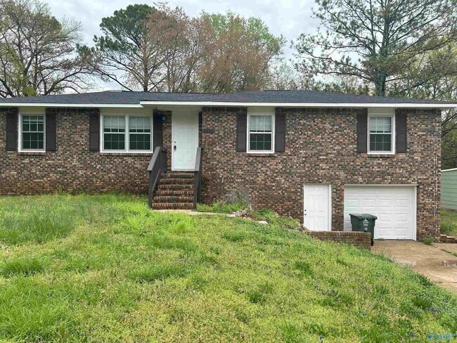 property at 2620 Thornhill Rd NW