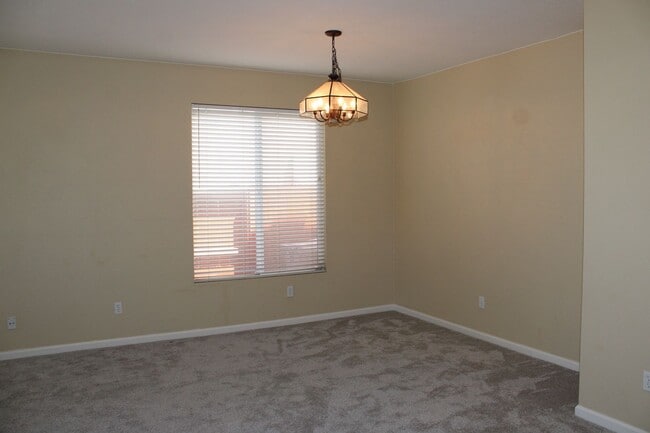 1842 Ivycrest Way in Sacramento, CA - Building Photo - Building Photo