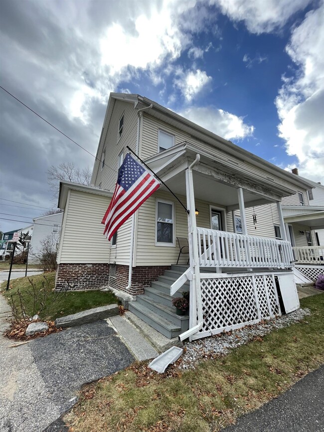 2 Highland St in Concord, NH - Building Photo - Building Photo