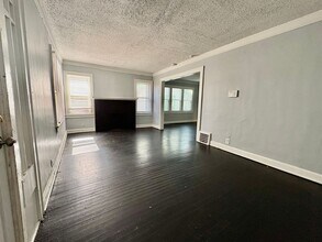 5344 Brooklyn Ave in Kansas City, MO - Building Photo - Building Photo