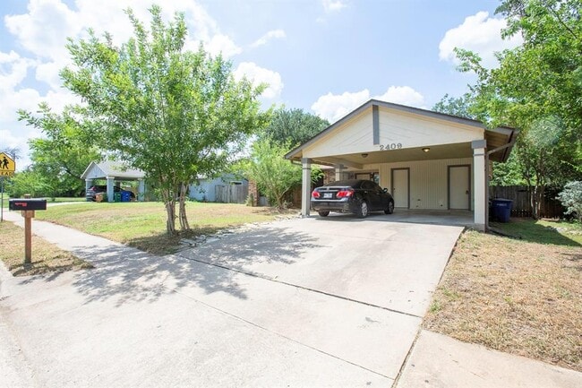 2409 Berkett Dr in Austin, TX - Foto de edificio - Building Photo