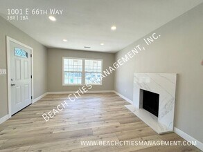 1001 E 66th Way in Long Beach, CA - Building Photo - Building Photo