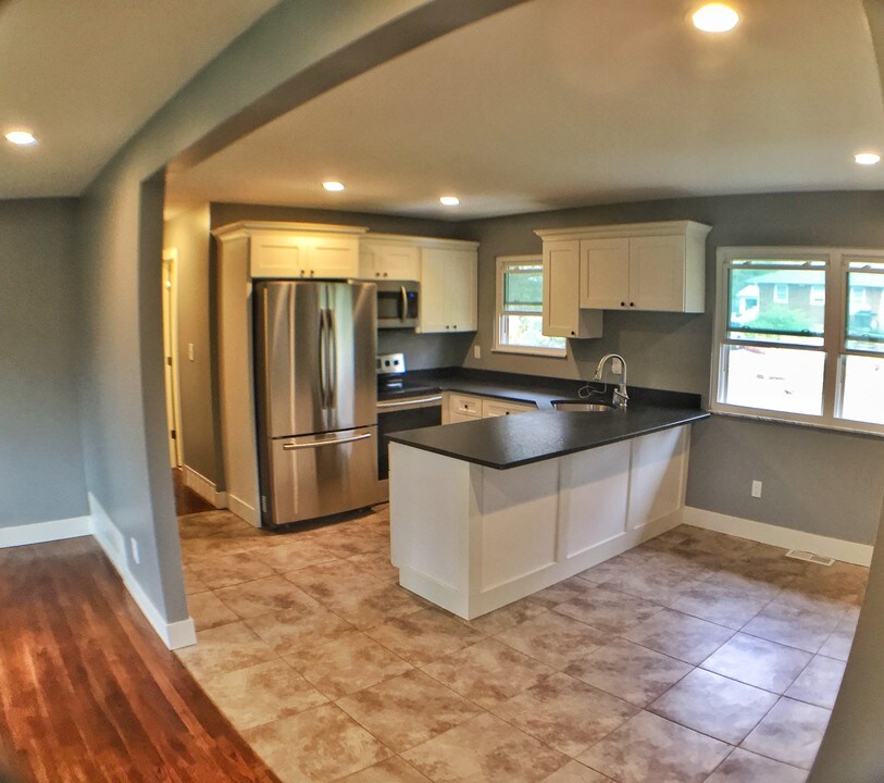 130 Cherrington Rd in Westerville, OH - Foto de edificio
