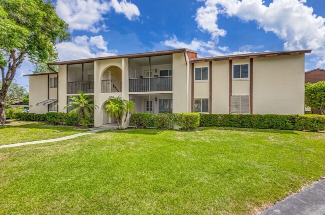 4955 Sable Pine Cir in West Palm Beach, FL - Foto de edificio - Building Photo