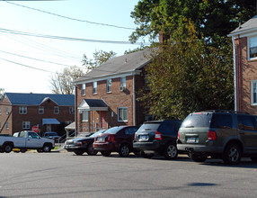 6800 Red Top Rd in Takoma Park, MD - Building Photo - Building Photo