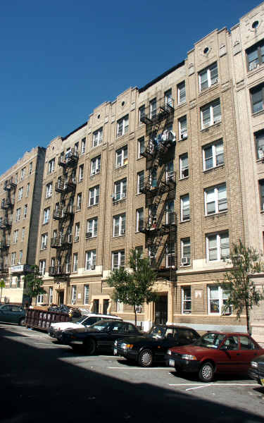 565-573 W 175th St in New York, NY - Foto de edificio - Building Photo