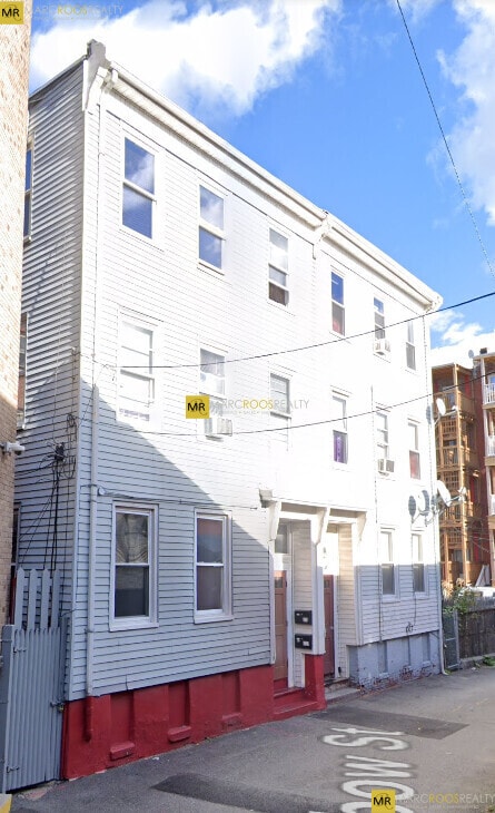 property at 2 Elbow St