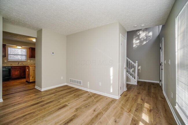 458 Pruden Dr in Pickerington, OH - Building Photo - Building Photo