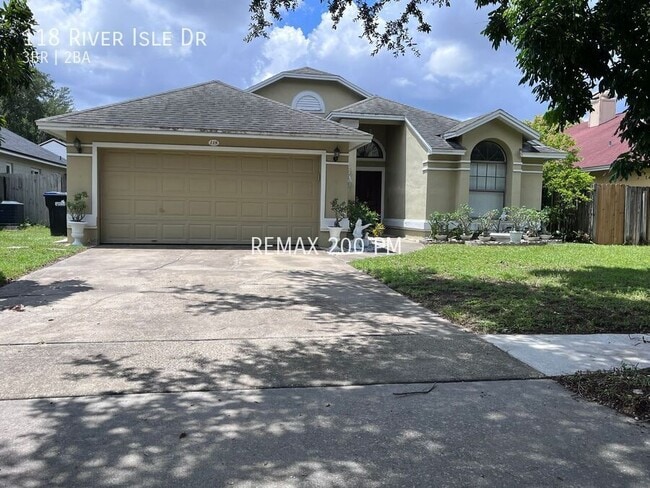 property at 118 River Isle Dr