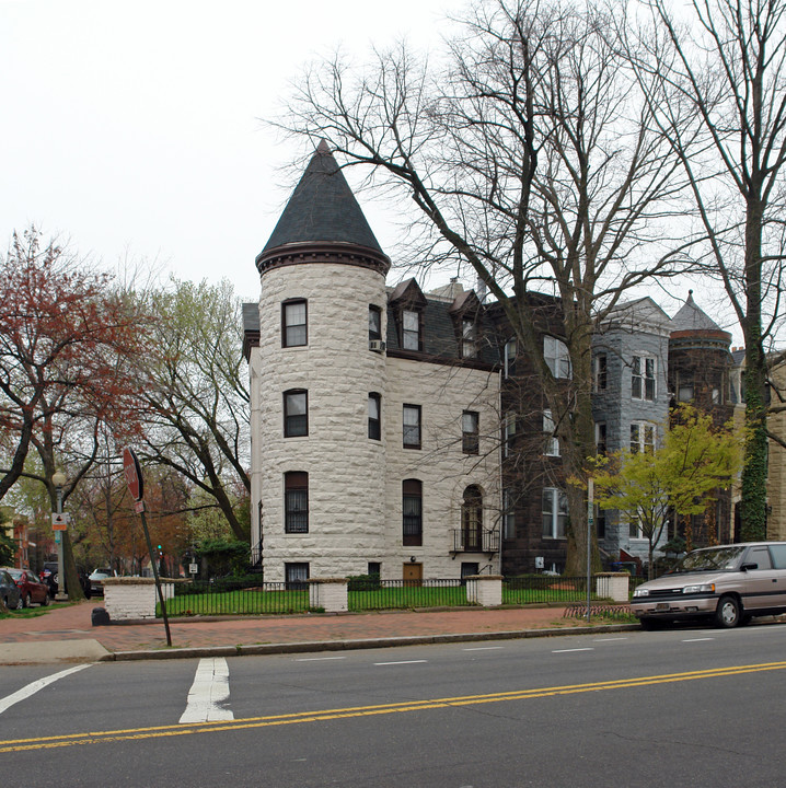 821 N Carolina Ave SE in Washington, DC - Building Photo