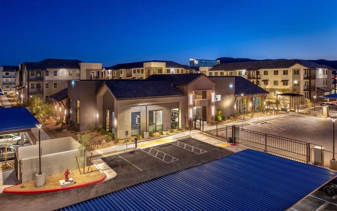 Santé in Henderson, NV - Building Photo