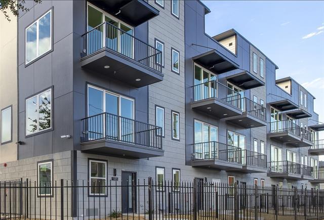 1614 N Fitzhugh Ave in Dallas, TX - Foto de edificio
