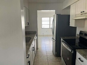 1662 Cresthaven Ave in Orlando, FL - Building Photo - Building Photo