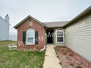 7822 Crooked Meadows Dr in Indianapolis, IN - Building Photo - Building Photo