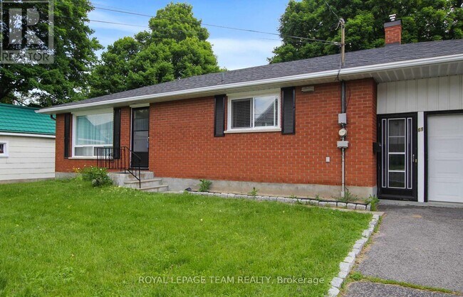 69 Martin St N in Mississippi Mills, ON - Building Photo - Building Photo