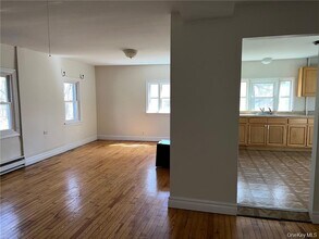 91 Toleman Rd in Washingtonville, NY - Building Photo - Building Photo