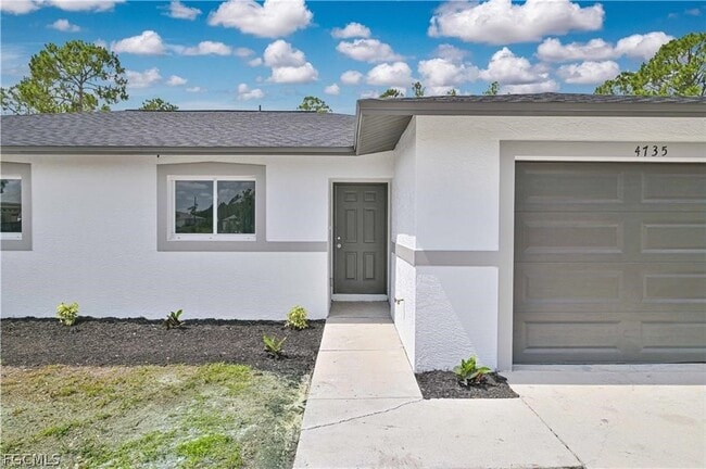 4735 28th St SW in Lehigh Acres, FL - Building Photo - Building Photo