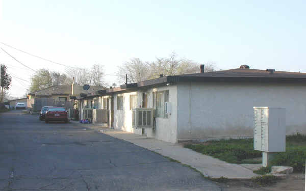 13319 Hildegarde St in Moreno Valley, CA - Foto de edificio - Building Photo