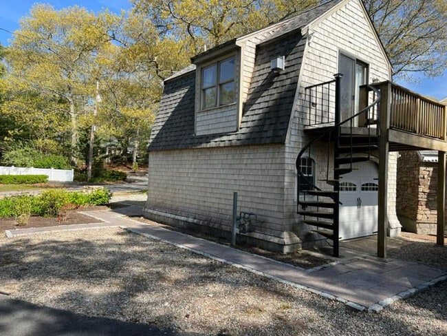 146 A Ninigret Ave in Mashpee, MA - Building Photo - Building Photo