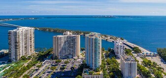 2475 Brickell Ave, Unit 709 in Miami, FL - Building Photo