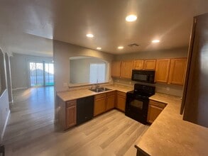 86 N 238th Ln in Buckeye, AZ - Building Photo - Building Photo