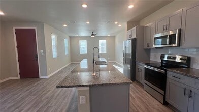 616 Vine St in Argyle, TX - Building Photo - Building Photo