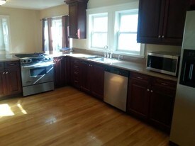 15 Sunset St Apartments