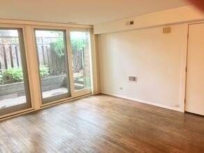 549 W Dickens Ave in Chicago, IL - Building Photo - Building Photo