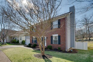 1012 Meandering Way in Franklin, TN - Building Photo