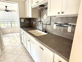 6506 Mushinski Rd in Tampa, FL - Building Photo