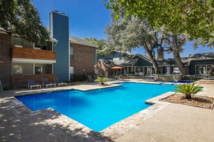 Sky at Salado Creek in San Antonio, TX - Building Photo