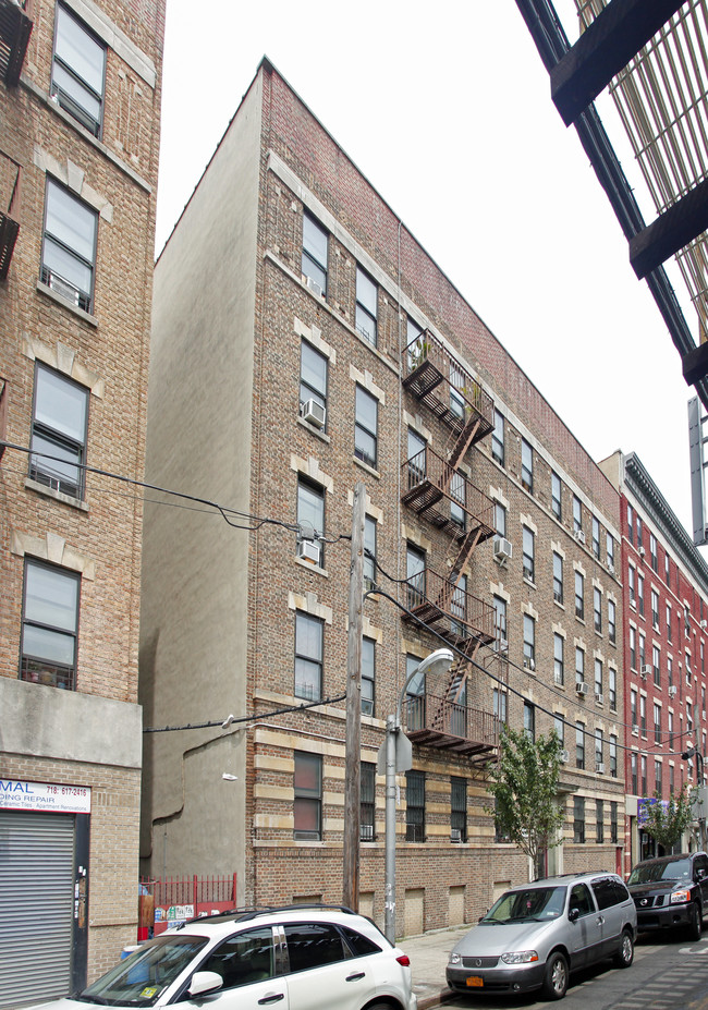 1675 Southern Blvd in Bronx, NY - Building Photo - Building Photo