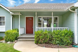 929 Connecticut Ave in Manhattan, KS - Building Photo - Building Photo