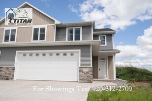 1012 Faith Ct in Greenville, WI - Building Photo