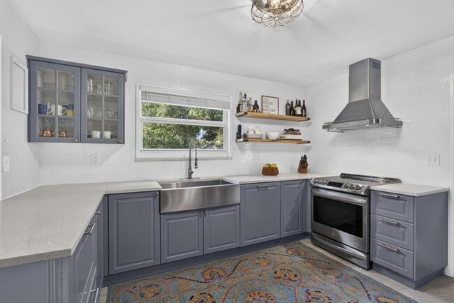property at 338 Hunter St