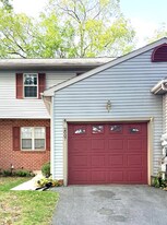 2007 Acorn Dr in Lebanon, PA - Building Photo