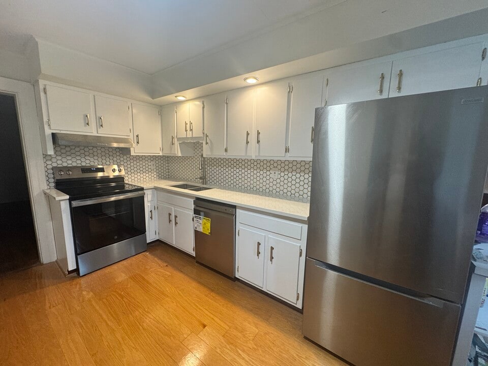 651 Quinnipiac Ave, Unit 2 in New Haven, CT - Building Photo