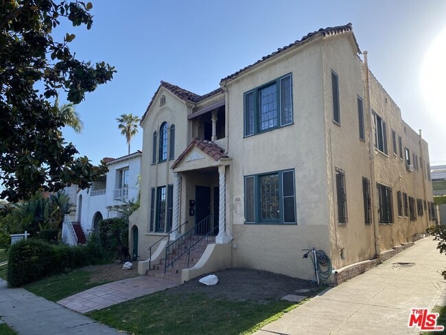 1123 S Citrus Ave in Los Angeles, CA - Building Photo - Building Photo