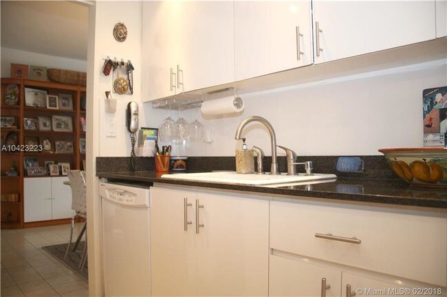 3 Island Ave-Unit -K in Miami Beach, FL - Building Photo - Building Photo