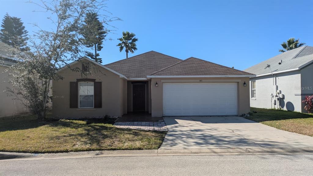 341 Aster Dr in Davenport, FL - Building Photo