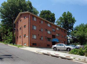 5054 Astor Pl SE in Washington, DC - Foto de edificio - Building Photo