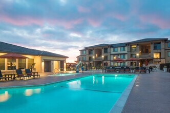 Canyon Ridge at Napa Junction in American Canyon, CA - Foto de edificio - Building Photo