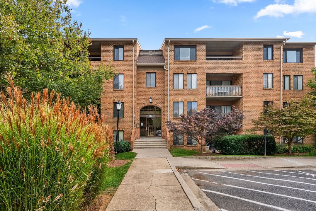 11315 Commonwealth Dr in Rockville, MD - Building Photo