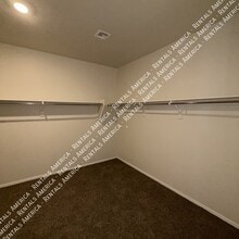 1038 W Castle Ct in Casa Grande, AZ - Foto de edificio - Building Photo