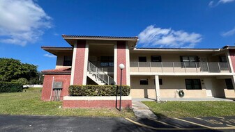 9621 NW 4th St in Coral Springs, FL - Building Photo