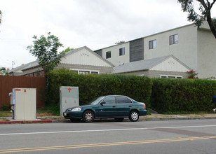 1210-1216 Robinson Ave in San Diego, CA - Building Photo - Building Photo