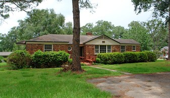 1605-1615 Akridge Dr in Tallahassee, FL - Building Photo
